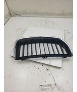 Passenger Grille Canada Market Upper Bumper Fits 06-08 BMW 323i 735952 - $705.68 MXN