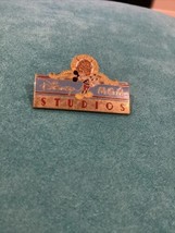 Vintage Disney Pin MGM STUDIOS Mickey Mouse with Movie Slate Metro Goldw... - £7.89 GBP