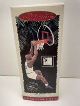 Hallmark Keepsake Ornament Hoop Stars Shaquille O'Neal 1995~Shaq~Boxed With Card - $9.85