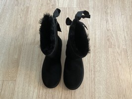 Koolaburra by Ugg Boots Faux Fur Black Bow Women’s size US 9 EU 40 - £25.86 GBP