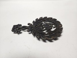 Vintage Cast Iron Trivet with an Eagle on a Heart 5-9/16&quot; Wide x 8-3/4&quot; ... - £23.59 GBP