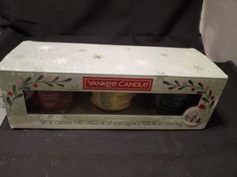 Yankee Candle Gift Set 3 Signature Small Tumbler Set. Balsam &amp; Cedar, Red Apple - £10.66 GBP
