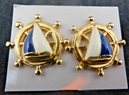 AVON Vintage Stud Earrings Sailboats Nautical Blue White Enamel Signed Gold Tone - £15.94 GBP