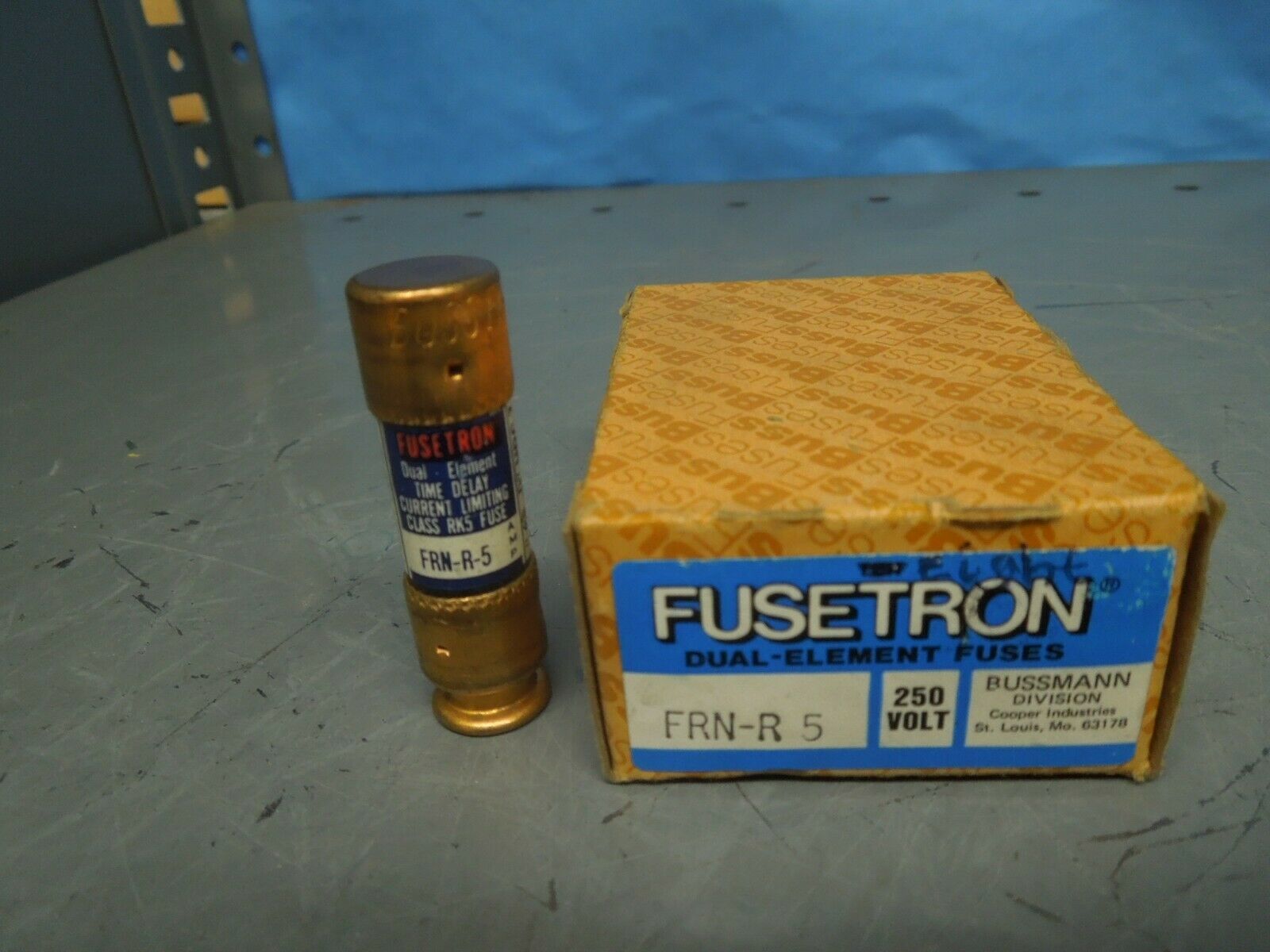 Bussmann Fusetron FRN-R-5 5A 250V Fuses (Box of 8) New Surplus - $27.00