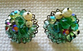 Vintage Unbranded Gold Tone Clip On Earrings Aurora Borealis Glass Beads Pearls - £47.95 GBP