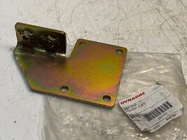 Dynapac Holder Plate 382180 - $551.96 MXN Dynapac Holder Plate 382180 - $551.96 MXN
