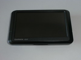 Garmin nüvi 255WT 4.3-Inch Widescreen Portable GPS Navigator w/ Accessories - £39.46 GBP