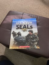 An Inside Look Athe The U.S. Navy Seals 2011 Scholastic Book - £3.93 GBP