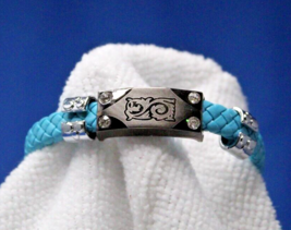 Teal Bracelet Woven Decorative Design on Brushed Plate Silver Tone Closure 8&quot; - £2.35 GBP