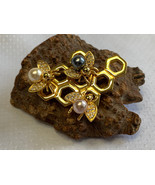 Joan Rivers Bee Trio on Honeycomb Brooch High Fashion Costume Jewelry Pin - £99.58 GBP