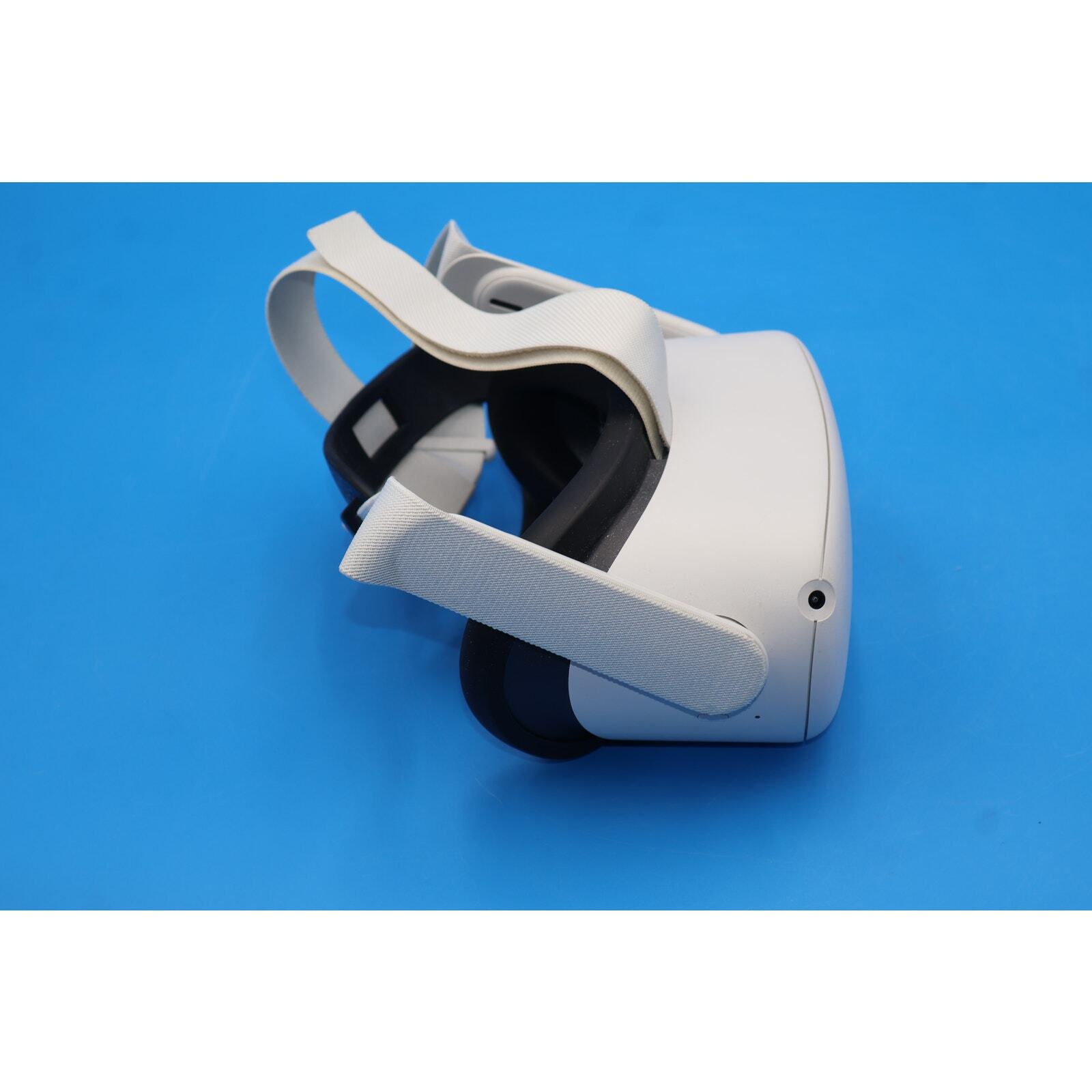 Oculus Quest 2, 256GB, All in One VR Headset, KW49CM Item image 4