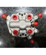 MERCEDES-BENZ 190E 2.3 FUEL DISTRIBUTOR BOSCH 0438101026 #1 | ENG CLASSIC - $829.11 CAD