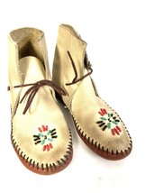 Vtg RETRO Child&#39;s Beaded Moccasins Leather Cute Wearable 1950s-60s 7.5&quot; ... - $564.60 MXN