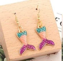 Absolutely Beautiful Ocean Mermaid Colorful Tail Fin Earrings - £5.59 GBP