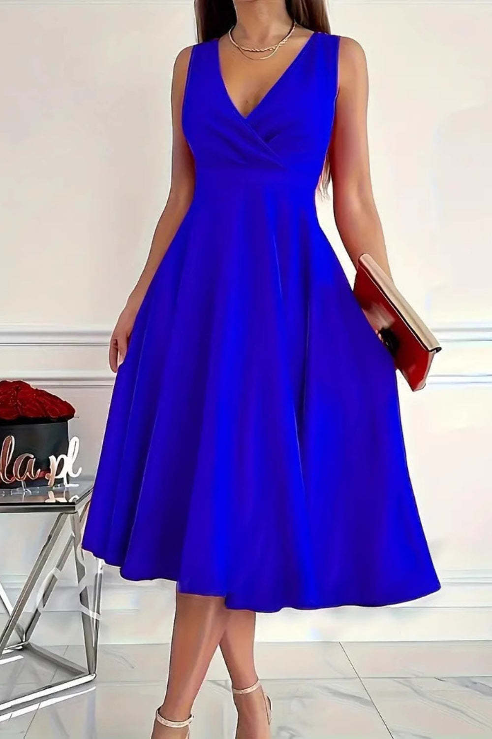 Out of State - Sleeveless Midi Dress - $25.44