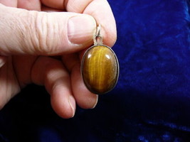 (J205-2) Tiger eye gem gemstone stone oval PENDANT Jewelry Wow - £18.37 GBP