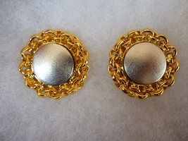 Vintage Retro Modernist Signed Lee Wolfe 1992&quot;  Clip On Earrings Gold Silver - £38.91 GBP
