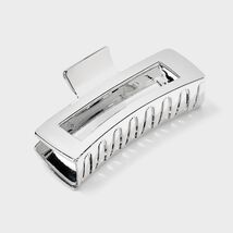Universal Thread Jumbo Plastic Hair Claw Clip Silver - $176.93 Universal Thread Jumbo Plastic Hair Claw Clip Silver - $176.93 MXN