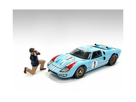 &quot;Race Day 2&quot; Figurine IV for 1/24 Scale Models by American Diorama - £13.79 GBP
