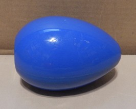 Big Easter Egg 5 1/2&quot; x 3 3/4&quot; Snap Together Blue Treat Container Med NI... - £1.95 GBP