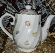 Takahashi San Francisco CA Hand Painted Teapot Tea Pot Nicole Fruit Pattern - £20.55 GBP