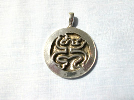 Taino Coqui Frog Puerto Rico in Round Shape Thick USA Pewter Pendant Necklace - £9.58 GBP