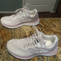 New Balance Fresh Foam 680v7 Running Shoes, Women&#39;s Size 8.5 B - $58.41