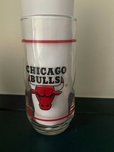 Chicago Bulls 16 oz. Glass Tumbler Red and Black Excellent Condition - £6.39 GBP