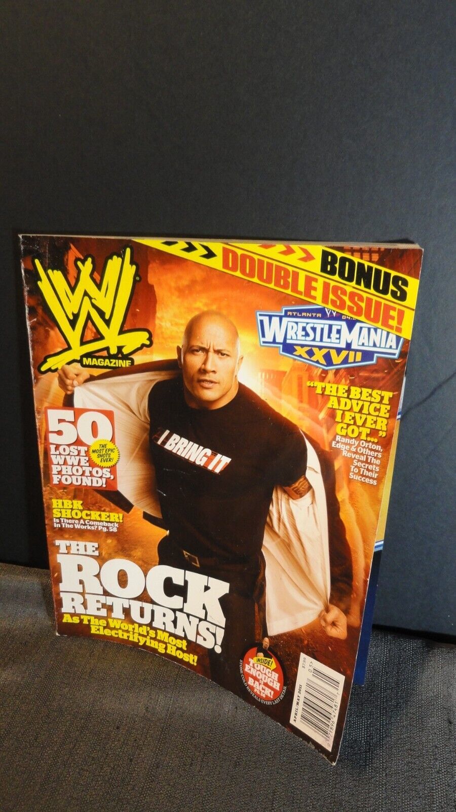 COLLECTIBLE WWE THE ROCK 2011 MAGAZINE - $9.28