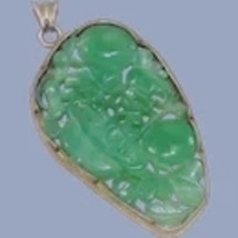 E923  Vintage Carved Jade Flower Pot Pendant 10Kt Gold - £812.57 GBP