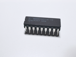 MBM10470A-10 Fujitsu ECL 4KBit Bipolar RAM 4Kx1 Memory 10ns IC Ceramic C... - $6.50