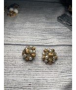 Lisner Vintage Clip On earrings, gold Tone Balls, Crystals And Faux Pearls, - $188.96 MXN