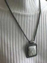 Fabulous Dark Silver-tone Black &amp; White Pendant Necklace 1980s vintage - £11.90 GBP