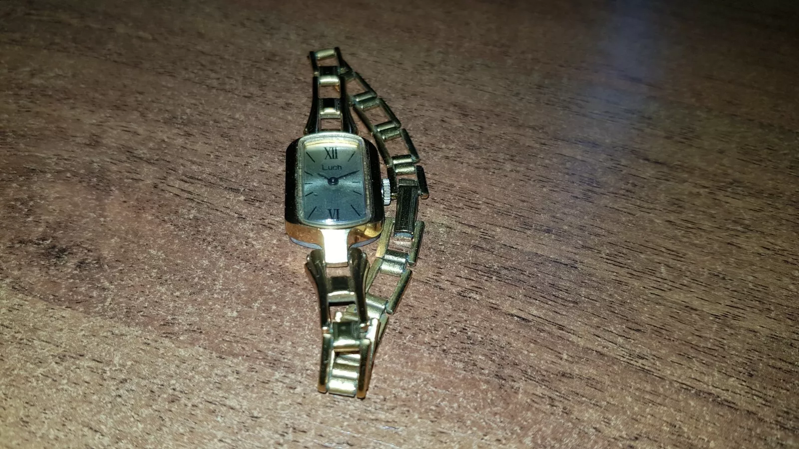 Vintage USSR Women&#39;s Watch LUCH – Mechanical Non-Working Collectible Tim... - €14,50 EUR
