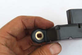 2010-2012 CHEVY CAMARO YAW ACCELERATION ROTATION SPEED RATE SENSOR X947 image 7