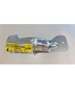 1997-2005 CHEVROLET MALIBU FRONT FENDER UPPER BRACKET. PART NUMBER 22603... - €30,69 EUR