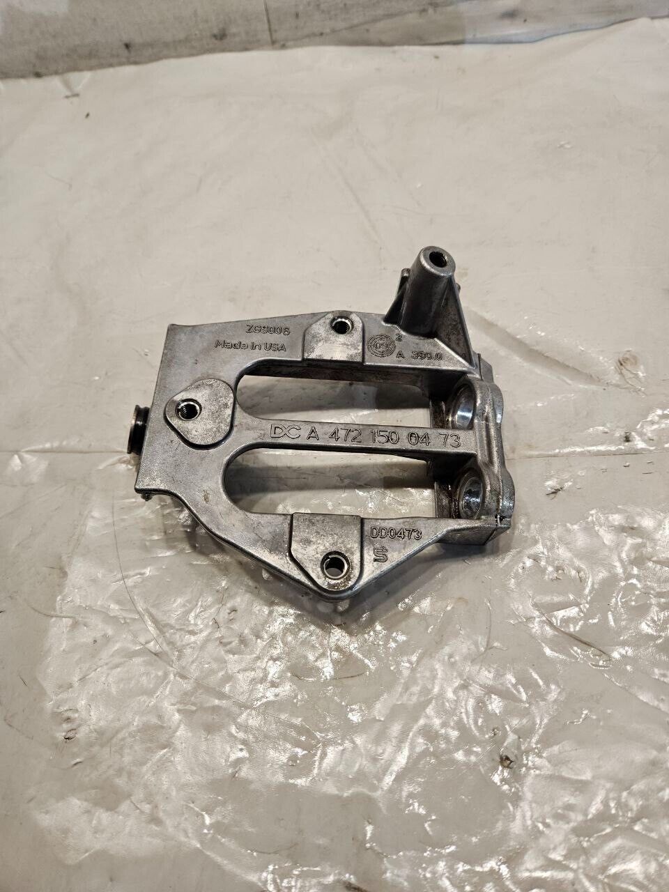 Genuine Detroit DD13 DD15 Engine Fuel Doser Valve Bracket A4721500473 OEM - $46.40