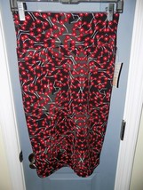 Lularoe Cassie Skirt Black and Gray With Red Flowers Size XS Women&#39;s NEW - £21.30 GBP