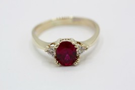 Fine 14K Yellow Gold Oval Red Spinel Solitaire Ring w/ Clear Stones (CZ) Size 9 - £329.23 GBP