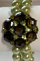 Bracelet Stretch Antique Gold Tone Green Luster Pearls Purple Rhinestones Beads - £6.84 GBP