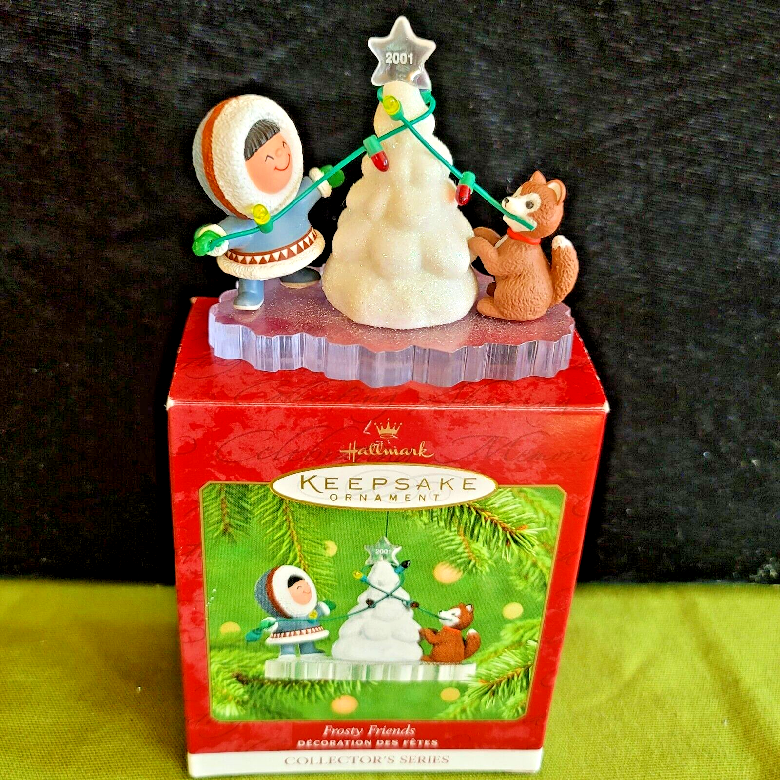 2001 Hallmark Frosty Friends 22nd in Series Husky Decorating Christmas Tree - $12.86