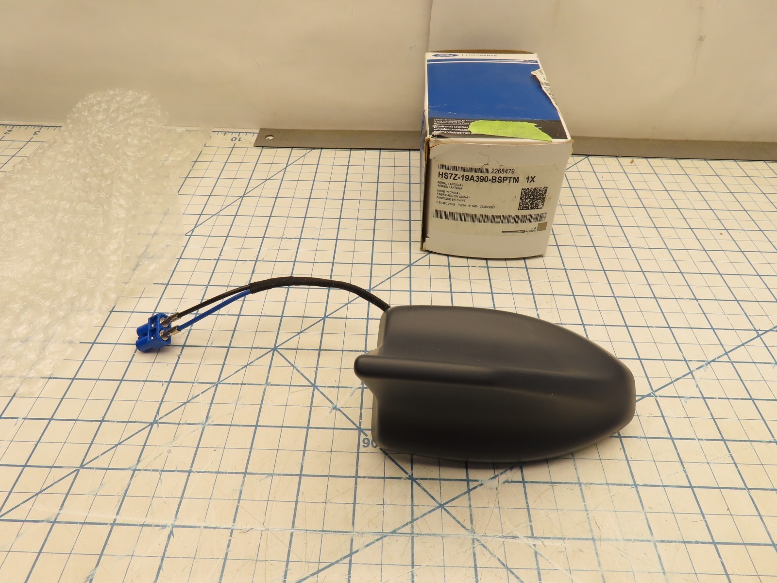 Ford HS7Z-19A390-BSPTM Antenna Shark Fin Primer You Paint - $59.98