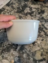 vintage white ovenware mixing bowl 6.5&quot; W x 4&quot; D - $188.46 MXN