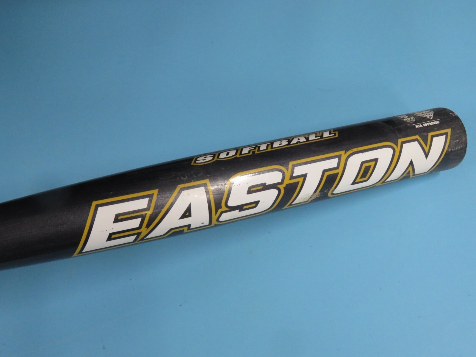 EASTON EDGE SK32W OFFICIAL SOFTBALL BAT 34in 28oz 2.25dia  - $12.82