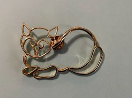 Cat Wire Brooch Women&#39;s Lapel Scatter Pin Maybe Avon Cat Mom Gift Vintage - $7.59