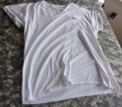 UNDER ARMOUR BRIGHT WHITE SHORT SLEEVE WORK OUT SHIRT VERY CLEAN XL - $10.09