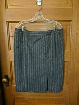 Doncaster Size 12 Wool Skirt Pinstriped Gray Purple Lilac Lined Modest - £11.96 GBP