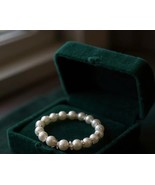 Vintage Faux Pearl Stretch Bracelet 6&quot; White - $11.99