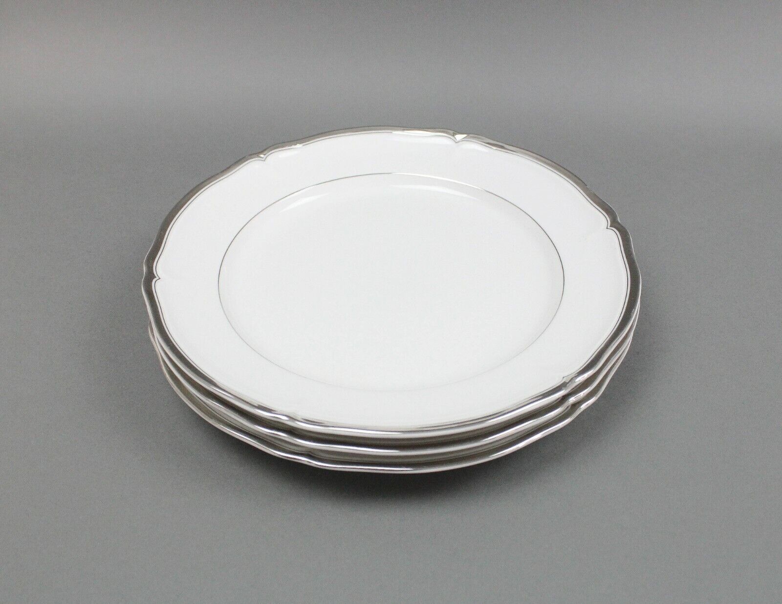 Primary image for Mikasa L3510 Hyde Park Platinum Scalloped Rim 10.75" Dinner Plates Set of 3