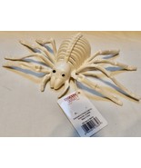 Halloween Spider 9&quot; x 5&quot; Plastic Decor NIB 268A - $4.06 CAD